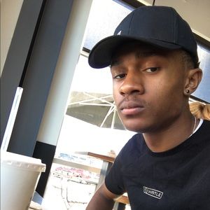 Meet your Posher, Aaron